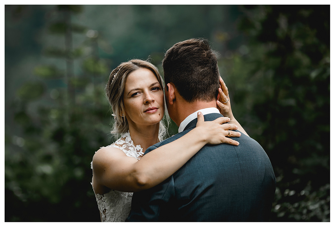 Hochzeitsfotograf Rostock - Brautpaarshooting - Nahaufnahme Gesicht der Braut - Fotograf Rostock - Hochzeitsfotograf Villa Papendorf